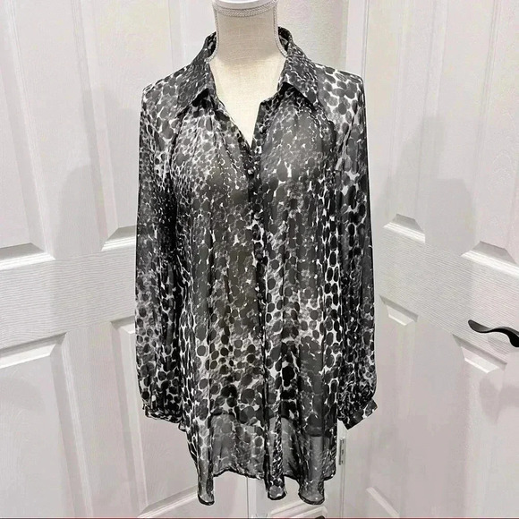 cAbi High/low sheer, long length black/ white blouse button down ❤️ - Picture 2 of 9